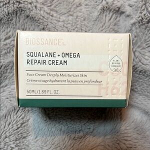 Biossance Squalane + Omega Repair Cream - Green and White